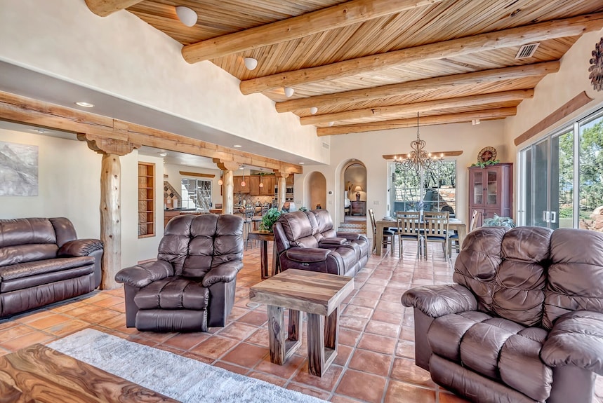 Best Iconic Red Rock Views From The Living Room, 3 Beds, Pool, Firepit! - Sedona, AZ