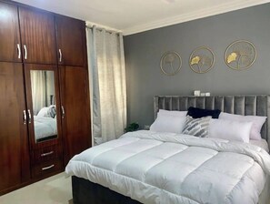 4 Schlafzimmer, Bügeleisen/Bügelbrett, WLAN, Bettwäsche