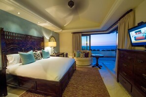 2 bedrooms, WiFi - Ocean front Luxury Resort, View of the arch, 5 min walk to the marina (Cabo San Lucas)