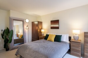 Apartment | 1 bedroom, iron/ironing board, free WiFi, bed sheets