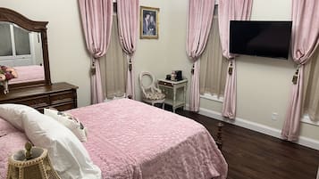 Room Number 1 | Individually decorated, individually furnished, laptop workspace