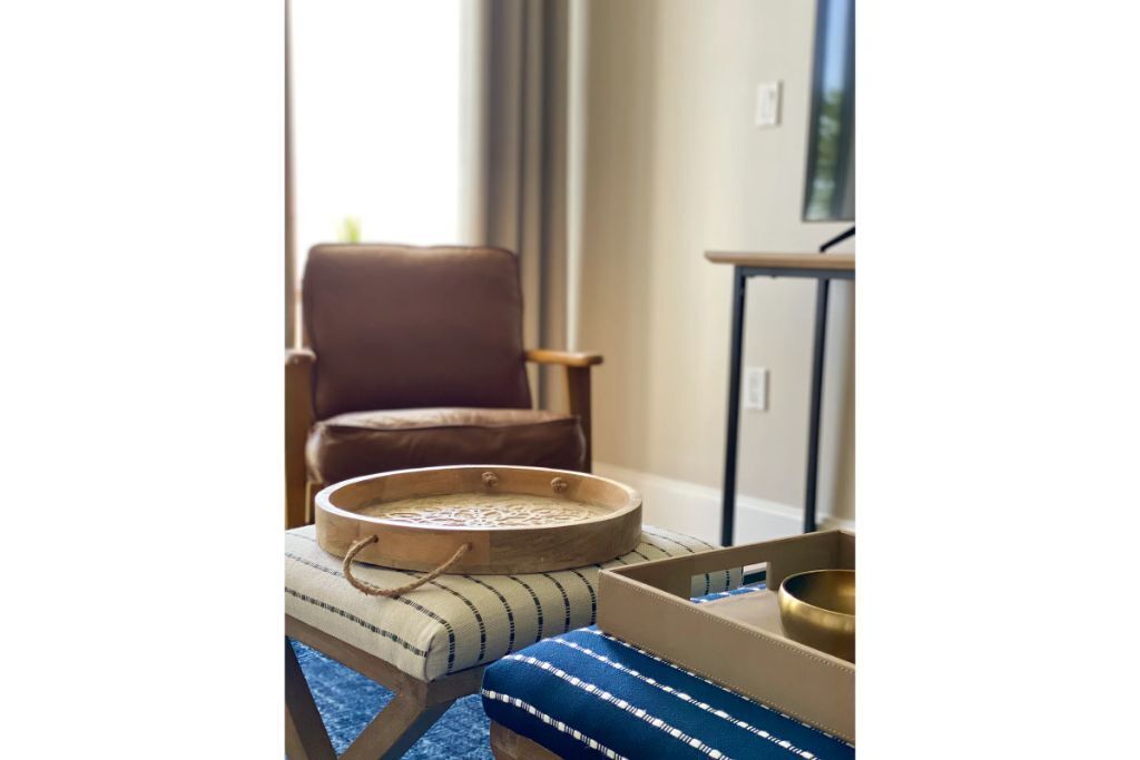 Renovated 1 BDR resort condo minutes from the beach