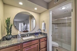 Free toiletries, hair dryer, towels - Pool, Golf Views! Dog-Friendly Scottsdale Condo (Scottsdale)