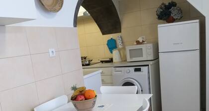 Traditional house, completely restored, 200 meters from the sea.