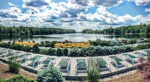 Property grounds - 5 Star, Brand New w/ 2 Masters, Theater, Lake Naomi Poconos (Pocono Pines)