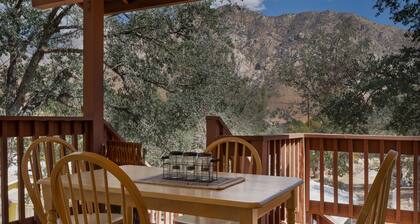 Lazy Squirrel - Cozy Family House. Game Room. Mountains. 10 min River