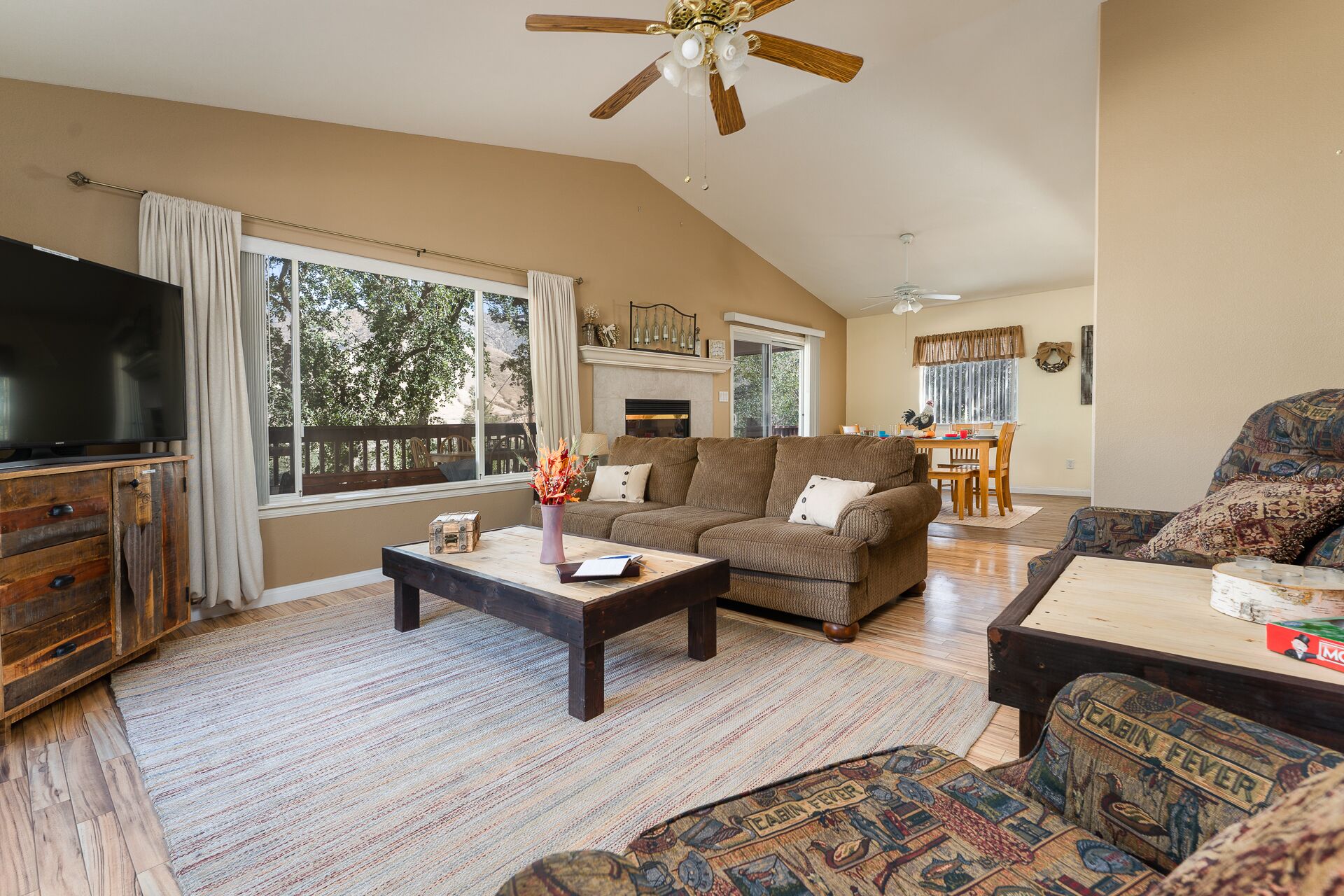 TV connectée, cheminée