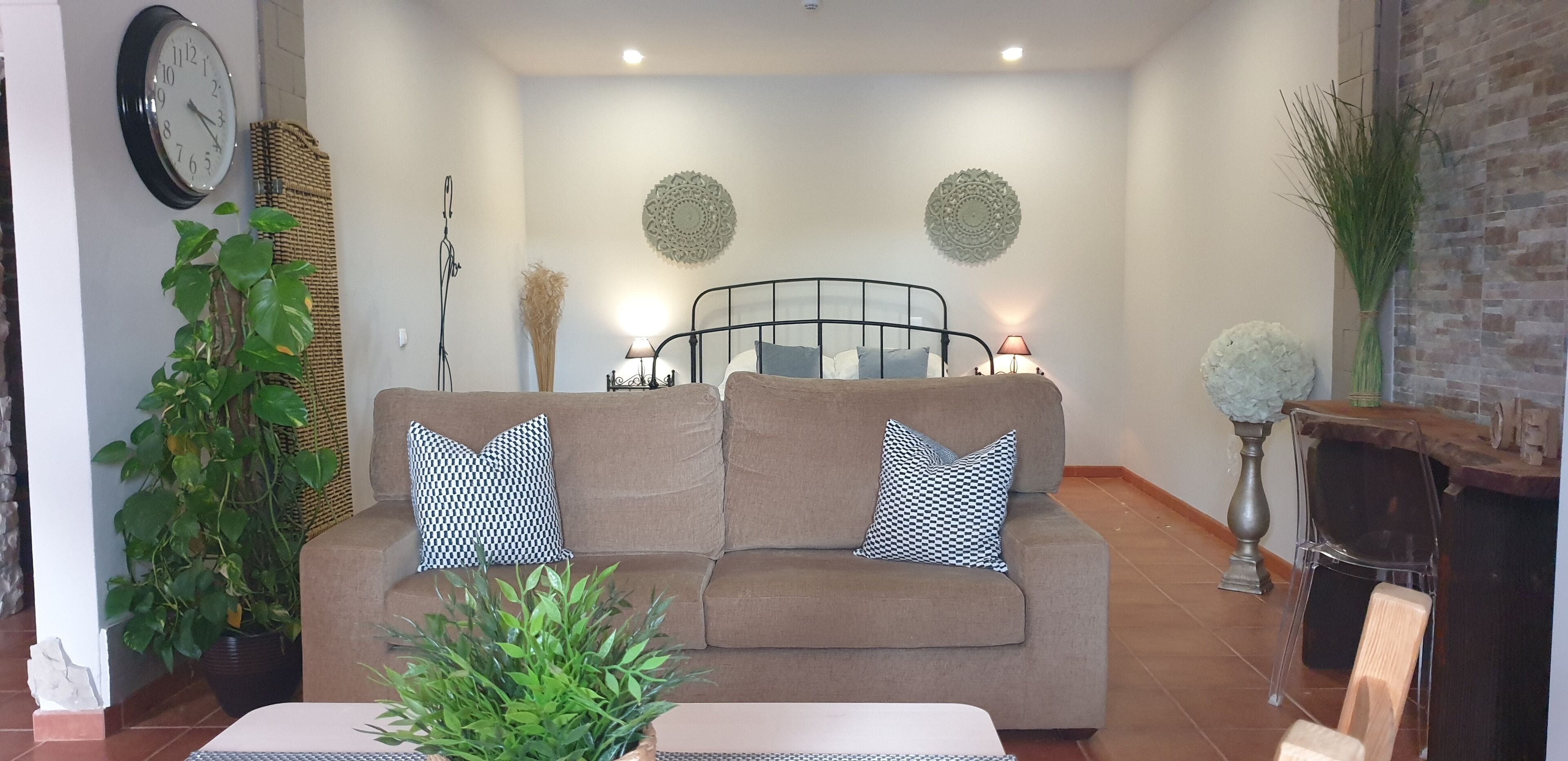 Standard Studio Suite | Free WiFi, bed sheets