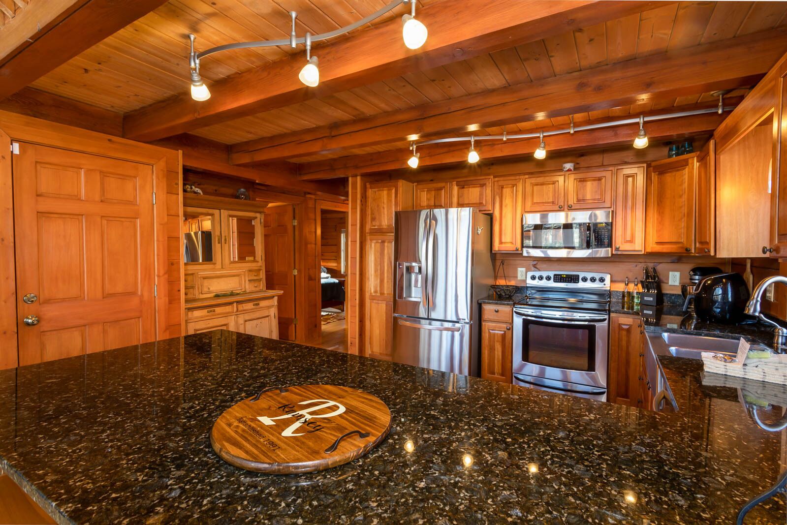 Cozy Cabin Tucked Away in Wooded Property