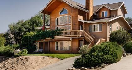 Epic Mountain View. Luxury House on a Hill. River 10 min