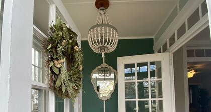 Bright and cheerful! Windows surround this historic Cape May retreat!