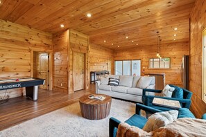 TV, fireplace