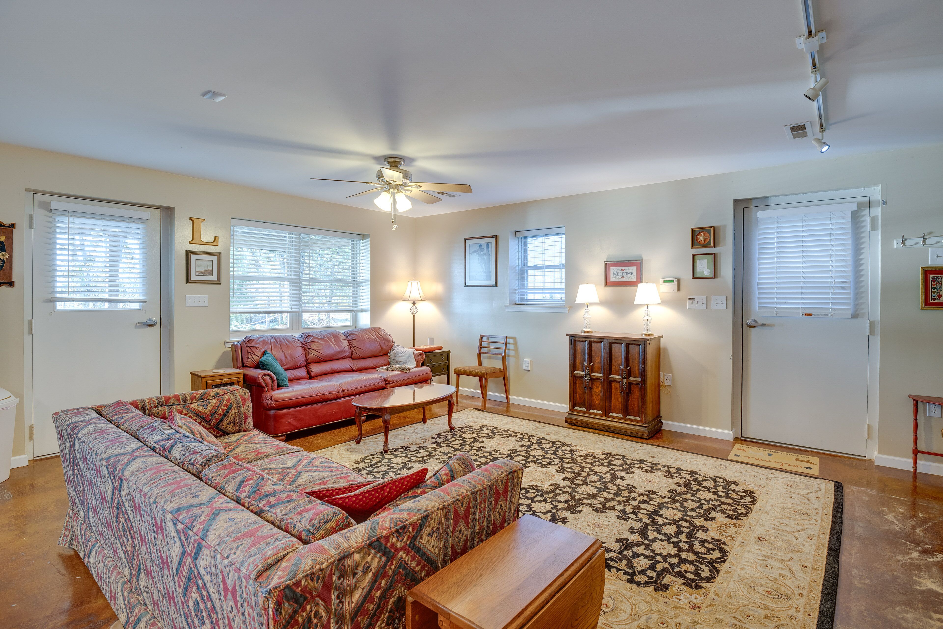 Charming Weiss Lake Apartment w/ Boat Slip!