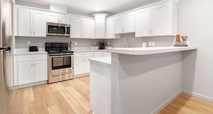 New construction duplex, clean & comfortable 1075