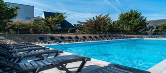 À 200m de la Plage | Apt pour 6p + Terrasse Privée