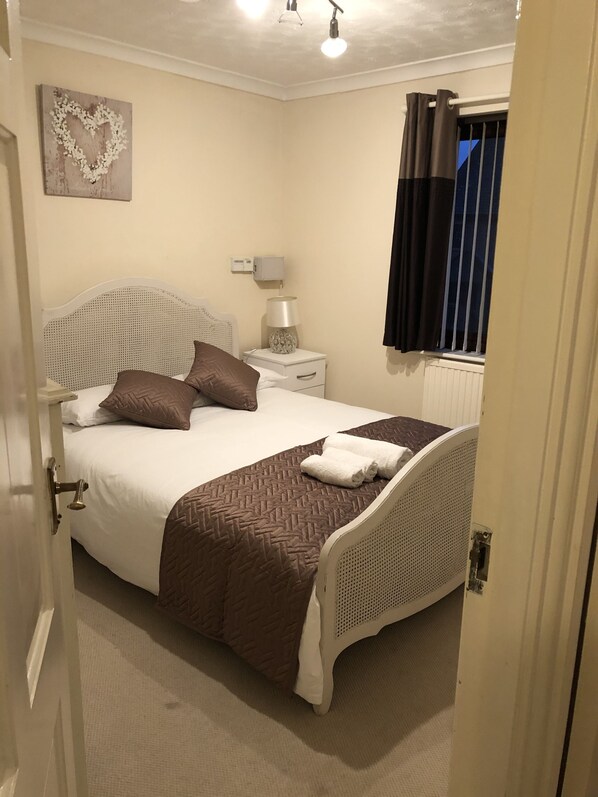 独立别墅 | 4 多间卧室、熨斗/熨衣板、免费 WiFi、床单