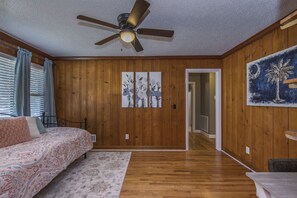 2 bedrooms, desk, free WiFi, bed sheets