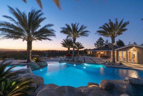 Wine Country Retreat • Pool, Spa, Views