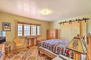3 bedrooms, iron/ironing board, Internet, bed sheets