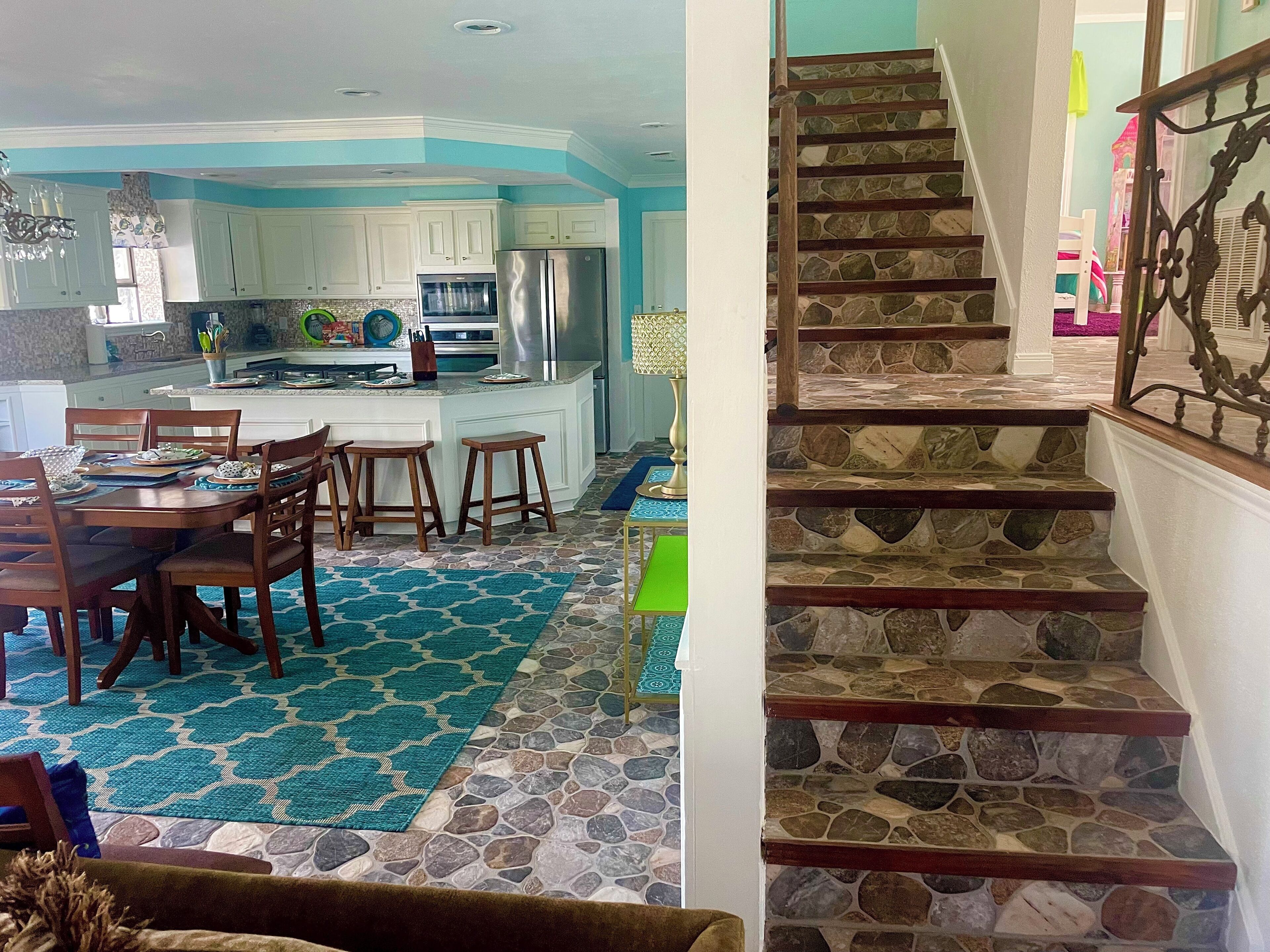 Waterfront, Boat Dock, Great Fishing - Long Term Renters Welcome - Sleeps 9