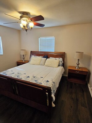 3 habitaciones, tabla de planchar con plancha y wifi gratis