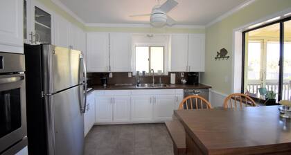 Spacious 2 bedroom apartment with free parking