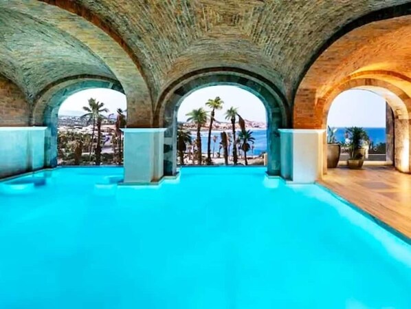 Indoor pool, outdoor pool