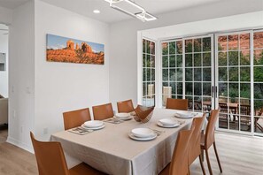 Dining - Luxury Home Amazing Views, Monthly! Lavish Luxury (Sedona)