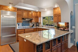 Fridge, microwave, oven, stovetop - Gorgeous Luxury Townhome! Comm Pool and Hot Tub! A (Sedona)