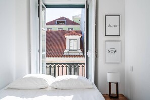 2 Schlafzimmer, Schreibtisch, Bügeleisen/Bügelbrett, WLAN