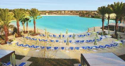 Spacious Home w/ King Bed - mid of Kemah and Galveston