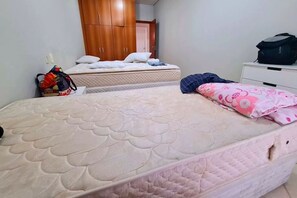 5 quartos, Wi-Fi, roupa de cama, acesso para cadeiras de rodas