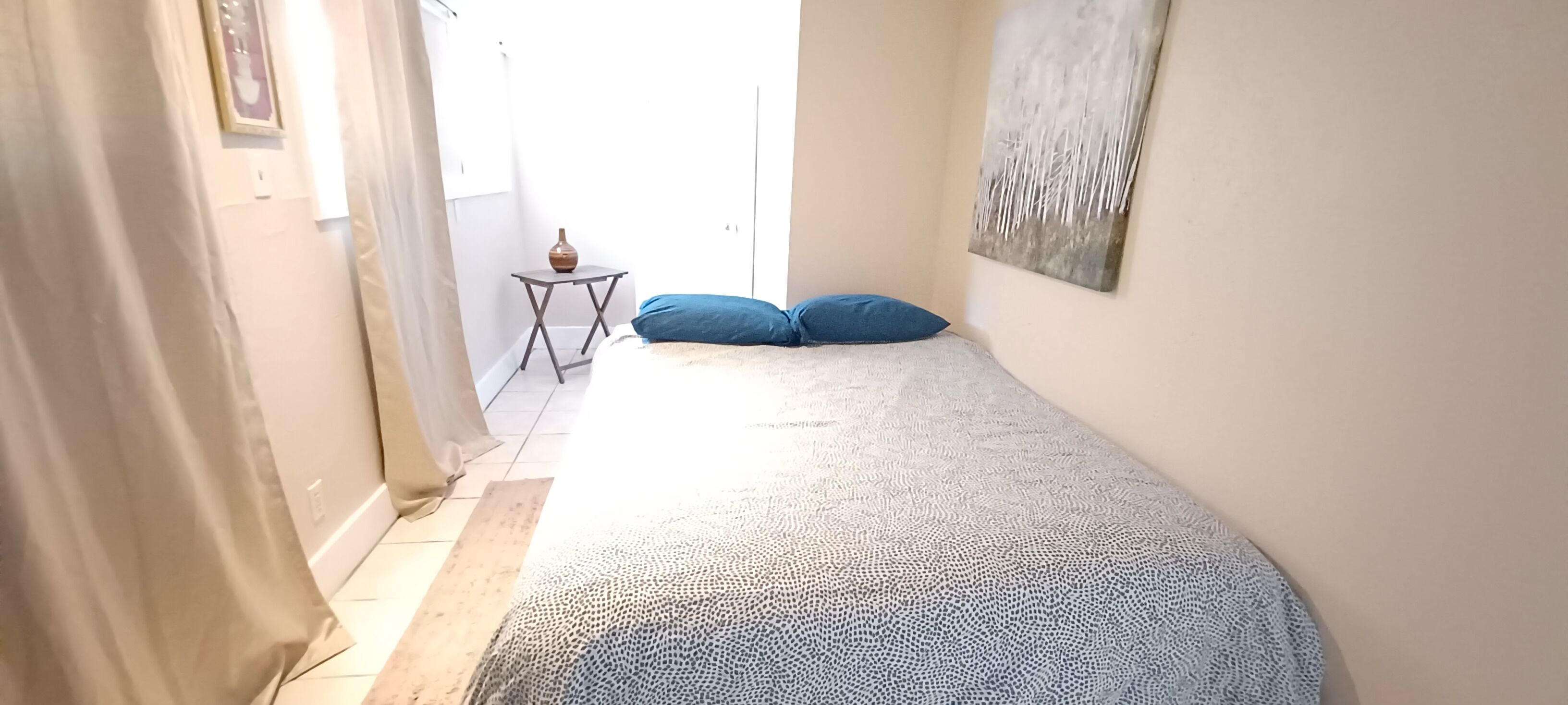 2BR Home in Nob Hill/UNM Neighborhood/ Centrally located