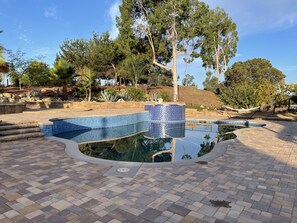 Outdoor pool - Spacious and Private Vacation Rentals in Poway CA. (Poway)