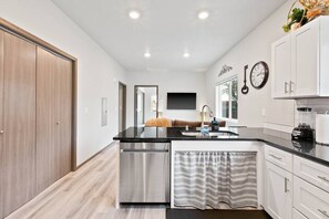 Fridge, microwave, oven, stovetop - Full ADA Unit! -  2 Bed 2 Bath Unit Near Downtown! (Spokane)