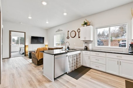 Interior. Full ADA Unit! - 2 Bed 2 Bath Unit Near Downtown!