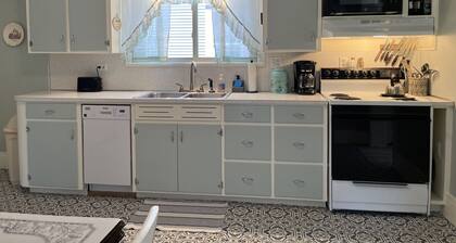 Jones Inn Confluence - 3 Bd/2 Bth House