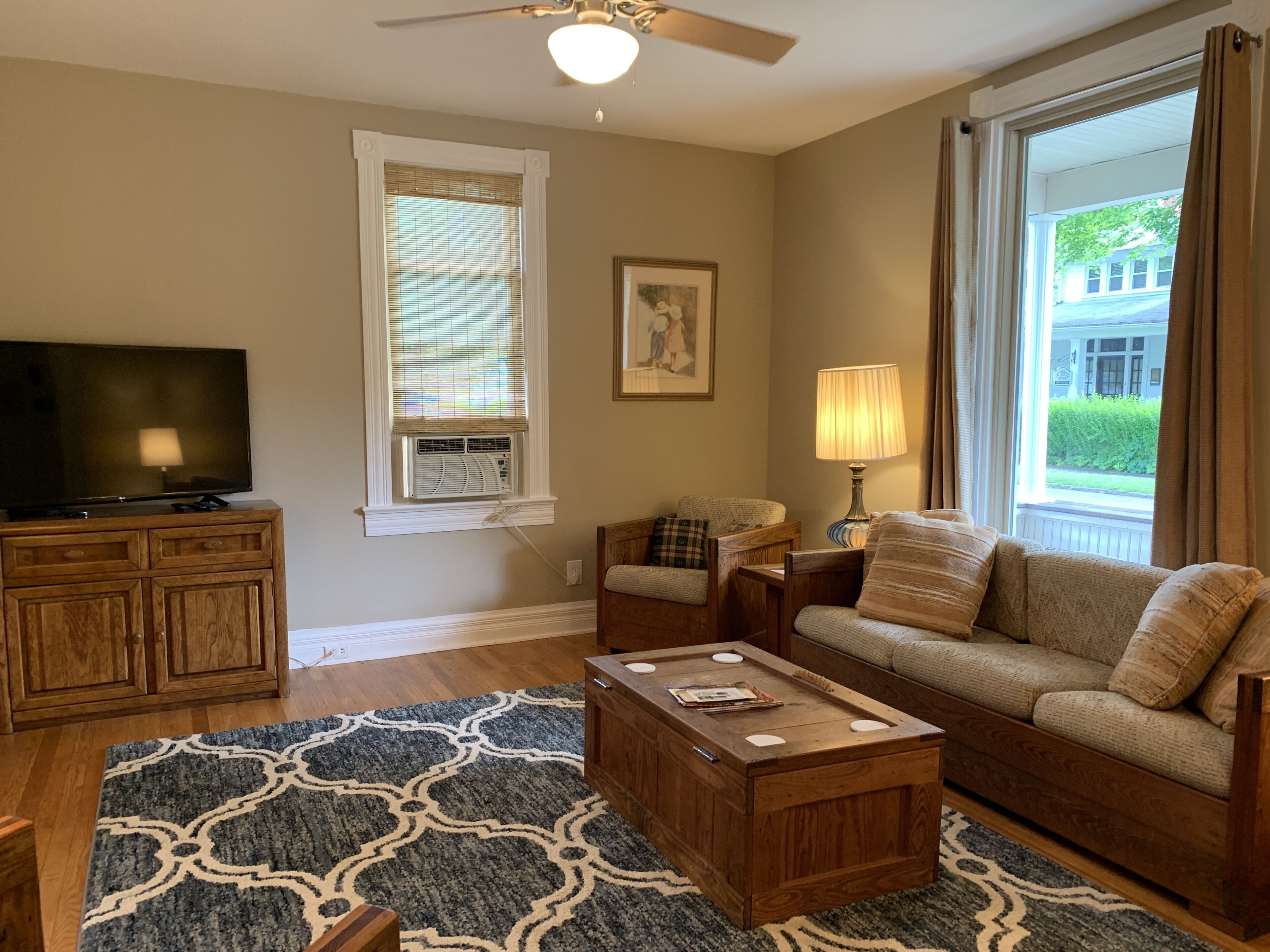 Jones Inn Confluence - 3 Bd/2 Bth House