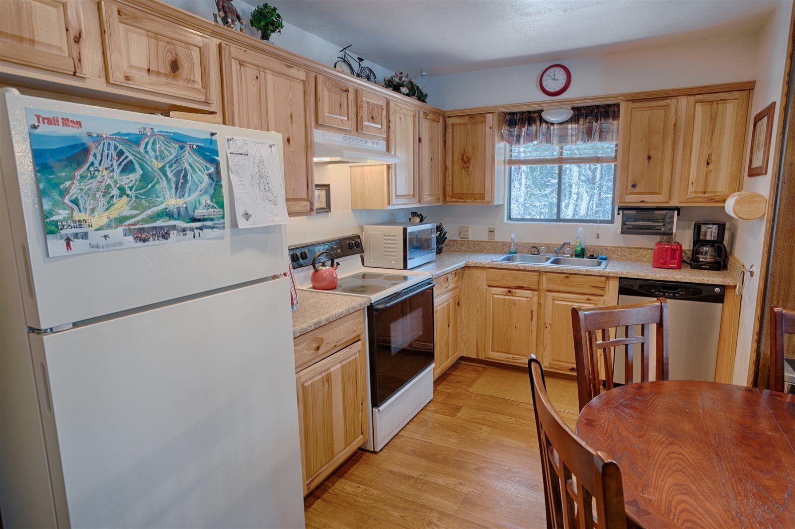 Stay our Mountain Snuggery Cabin in Pinetop