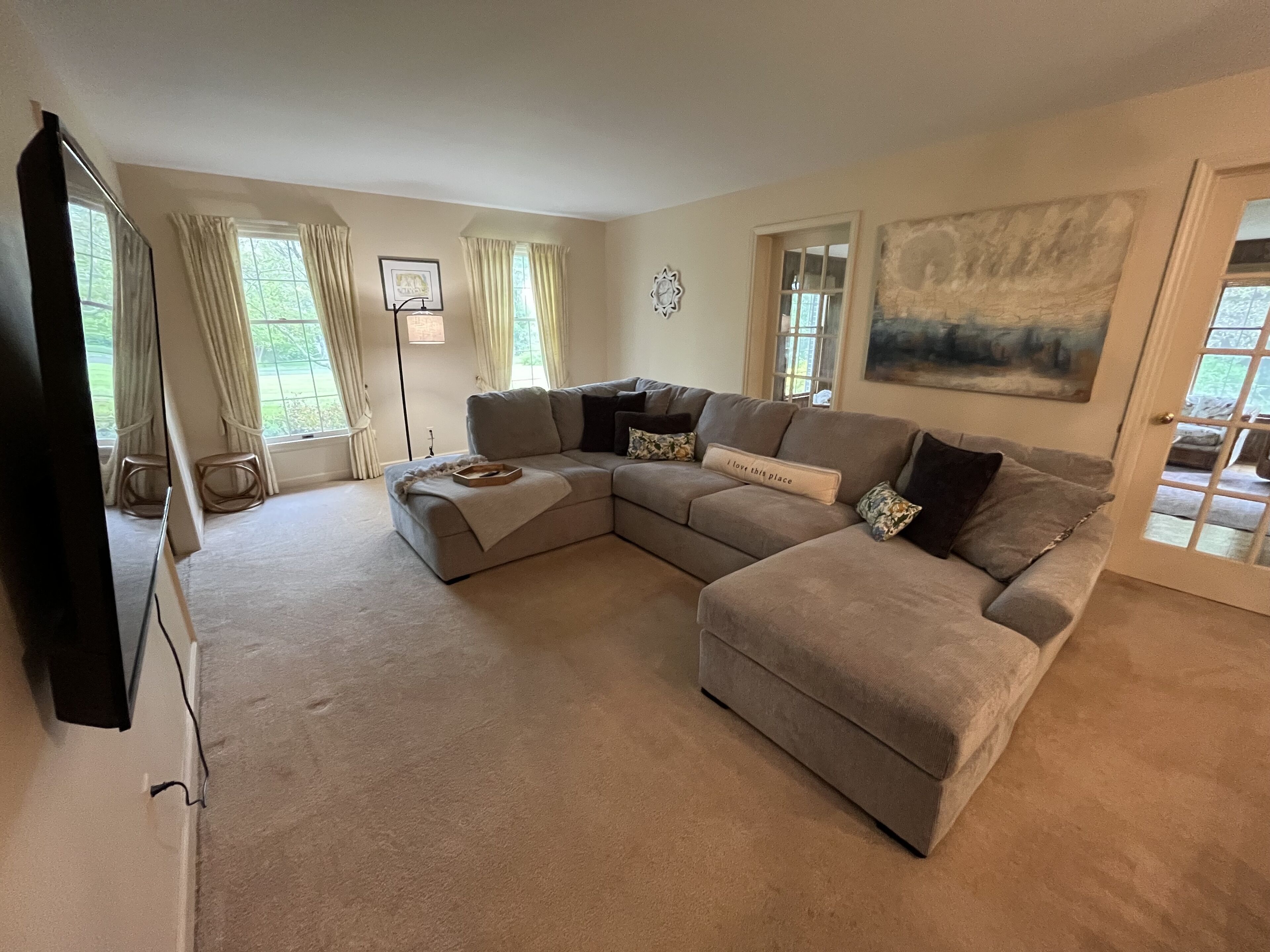 Cozy Colonial on 20 Acres