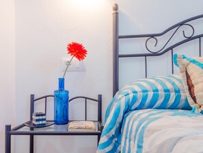 3 habitaciones, tabla de planchar con plancha y acceso a internet