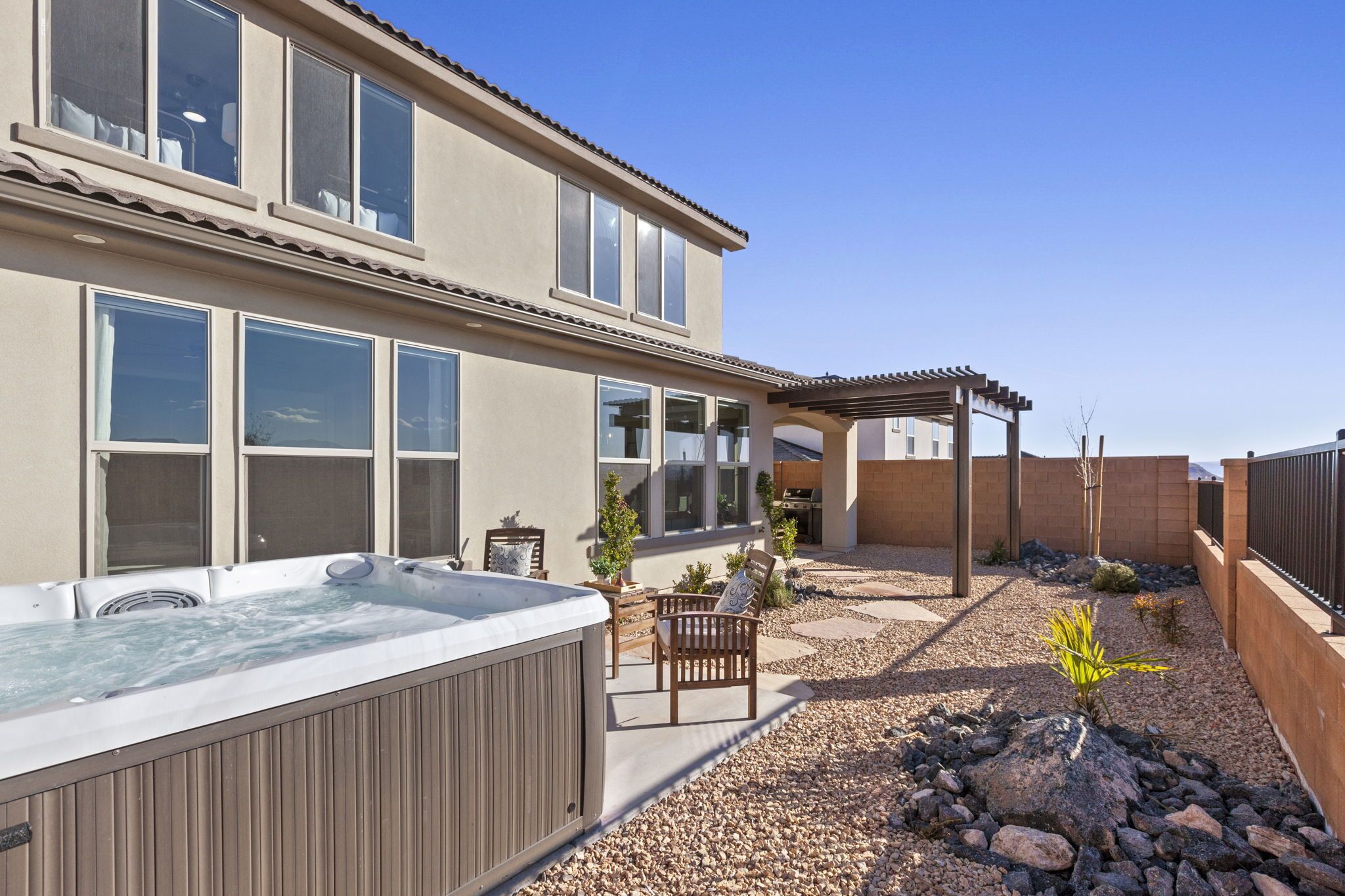 Red Rock Retreat at Paseos 1249| Private Hot Tub, Grill & near Sand Hollow Reservoir