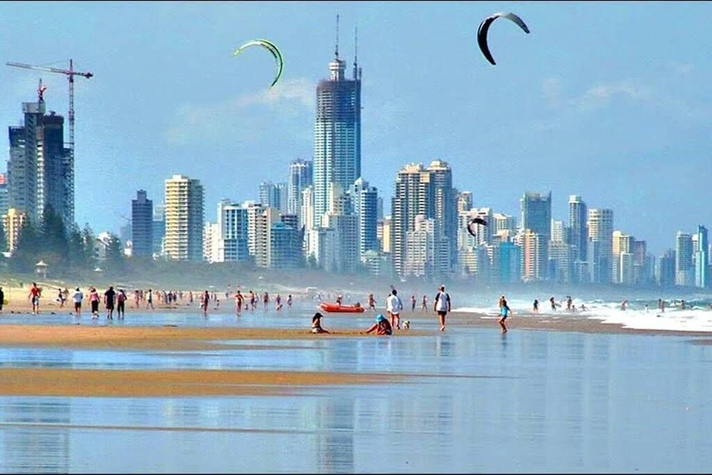 Surfers Paradise - 1 Bedroom Fully Furnished Apt #2 — image 13