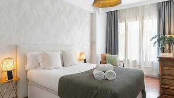 1 slaapkamer, een strijkplank/strijkijzer, gratis wifi, beddengoed
