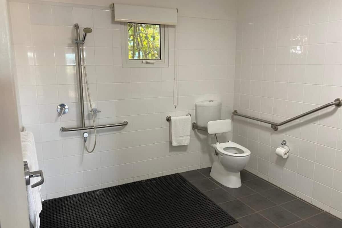 cottage - two queen & access | bathroom | shower, free toiletries, hair dryer, towels