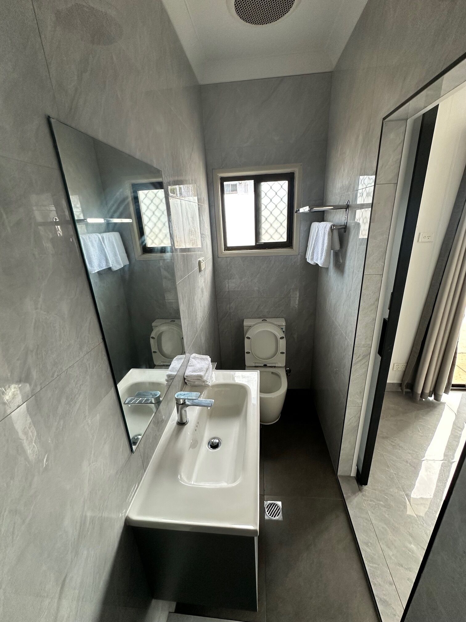 basic studio | bathroom | shower, free toiletries, hair dryer, towels