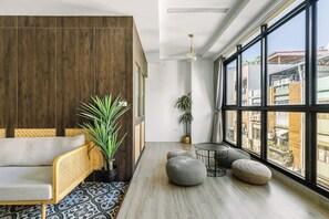 Two-Bedroom Suite with Bathtub | Desk, free WiFi, bed sheets - Nan Nan (Kaohsiung)