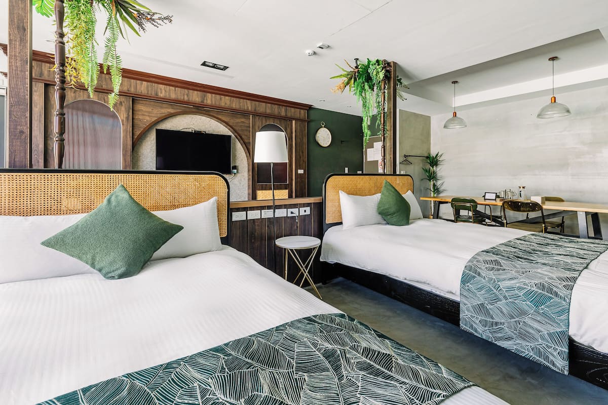 Chambre Quadruple Classique, baignoire