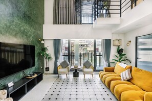 Family Suite, Mezzanine | 3 bedrooms, desk, free WiFi, bed sheets