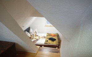 3 室のベッドルーム、アイロン / アイロン台、WiFi、ベッドシーツ